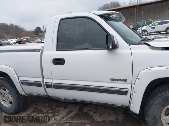 1999 Chevrolet Silverado 1500 LS with VIN 1GCEK14T2XZ125789, listed as a IAAI auction lot 40958507 with 178,496 mi miles. Bid and sale history available at carsss.com. Image 14.