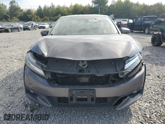 2019 Honda Clarity Plug-In Hybrid with VIN JHMZC5F12KC004076, listed as a Copart auction lot 70198693 with 105,325 mi miles. Bid and sale history available at carsss.com. Image 5.