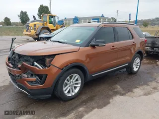 2017 Ford Explorer XLT with VIN 1FM5K7D80HGA43535, listed as a IAAI auction lot 40653467 with 98,360 mi miles. Bid and sale history available at carsss.com. Image 19.