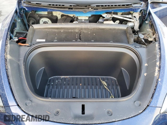 2025 Tesla Model Y Long Range with VIN 7SAYGDEDXSF232808, listed as a Copart auction lot 85647524 with 183 mi miles and Salvage Title. Bid and sale history available at DreamBid. Image 12.