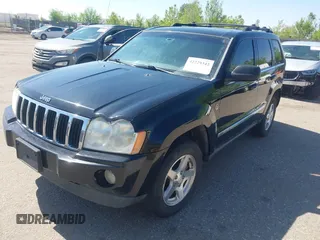 2005 Jeep Grand Cherokee Limited with VIN 1J8HR58N35C722387, listed as a IAAI auction lot 42229342 with 229,720 mi miles and . Bid and sale history available at DreamBid. Image 2.