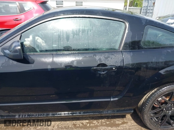 2008 Ford Mustang GT Deluxe with VIN 1ZVHT82H685173559, listed as a IAAI auction lot 42070328 with 143,636 mi miles and . Bid and sale history available at carsss.com. Image 14.
