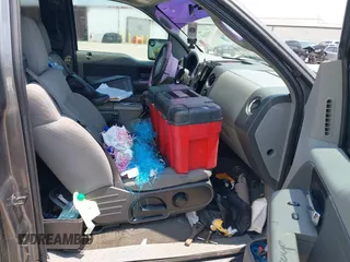 2005 Ford F-150 XLT с VIN 1FTPX12505FA89971, выставлен на аукционе IAAI как лот 42552648 с пробегом Не указан миль и . История ставок и продаж доступна на DreamBid. Изображение 5.