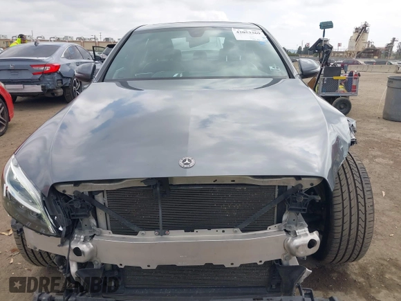 2019 Mercedes-Benz C 300 with VIN 55SWF8DB7KU312371, listed as a IAAI auction lot 42053369 with 62,767 mi miles and . Bid and sale history available at DreamBid. Image 13.