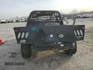2002 Chevrolet Silverado 1500HD LT z VIN 1GCGK13U02F246396, wystawiony jako Copart lot #85023234 z przebiegiem Nie podano mil oraz Szkoda całkowita • Salvage title. Historia ofert i sprzedaży dostępna na DreamBid. Obrazek 6.