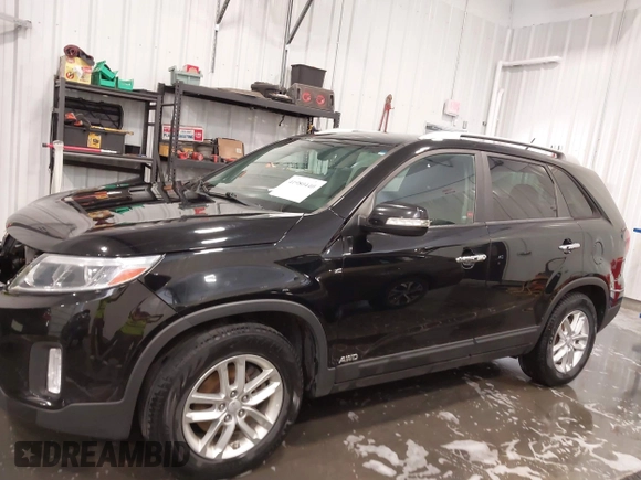 2015 Kia Sorento LX with VIN 5XYKTCA68FG616469, listed as a IAAI auction lot 41980440 with 122,350 mi miles. Bid and sale history available at carsss.com. Image 14.