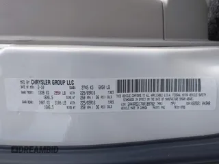 2010 Chrysler Town & Country Touring z VIN 2A4RR5D17AR189762, wystawiony jako IAAI lot #42188586 z przebiegiem 185 173 mil mil oraz . Historia ofert i sprzedaży dostępna na DreamBid. Obrazek 9.