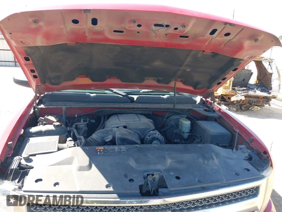 2011 Chevrolet Silverado 1500 LT with VIN 3GCPCSE02BG351470, listed as a IAAI auction lot 41899663 with 293,511 mi miles and . Bid and sale history available at DreamBid. Image 10.