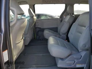 2020 Toyota Sienna XLE with VIN 5TDDZ3DC0LS243886, listed as a Copart auction lot 43464265 with 77,404 mi miles and Salvage title. Bid and sale history available at DreamBid. Image 11.