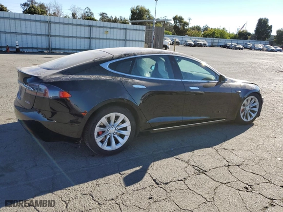 2019 Tesla Model S 100D with VIN 5YJSA1E49KF304701, listed as a Copart auction lot 68296714 with 0 miles and Salvage Title. Bid and sale history available at carsss.com. Image 3.
