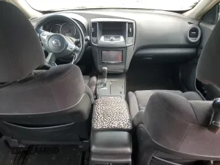 2014 Nissan Maxima SV z VIN 1N4AA5AP5EC470921, wystawiony jako Copart lot #49604805 z przebiegiem Nie podano mil oraz Czysty tytuł • Clean title. Historia ofert i sprzedaży dostępna na DreamBid. Obrazek 8.