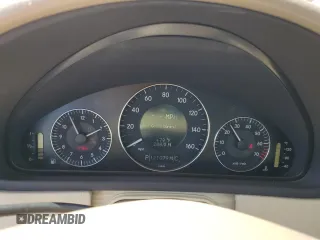 2008 Mercedes-Benz CLK 350 z VIN WDBTK56F28T099509, wystawiony jako Copart lot #56061245 z przebiegiem 121 079 mil mil oraz Czysty tytuł • Clean title. Historia ofert i sprzedaży dostępna na DreamBid. Obrazek 9.