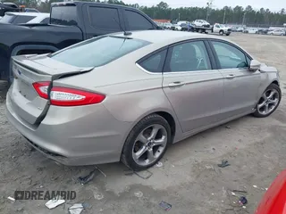 2015 Ford Fusion SE with VIN 3FA6P0H7XFR220297, listed as a IAAI auction lot 41543881 with 90,309 mi miles. Bid and sale history available at carsss.com. Image 4.