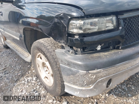 2005 Chevrolet Tahoe Z71 with VIN 1GNEC13T85R213569, listed as a IAAI auction lot 42229453 with 371,339 mi miles and . Bid and sale history available at DreamBid. Image 6.
