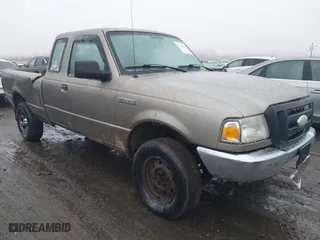 2006 Ford Ranger XL with VIN 1FTYR15E16PA16078, listed as a IAAI auction lot 41504213 with 131,221 mi miles. Bid and sale history available at carsss.com. Image 1.