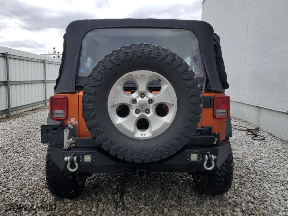 2010 Jeep Wrangler Unlimited Sport with VIN 1J4BA3H10AL213335, listed as a Copart auction lot 50534795 with 161,083 mi miles and Clean Title. Bid and sale history available at carsss.com. Image 6.