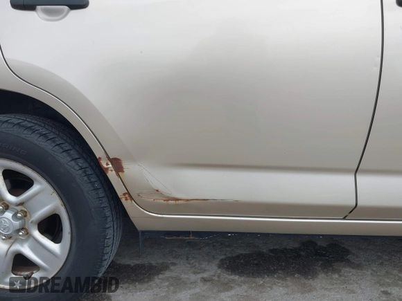 2006 Toyota RAV4 with VIN JTMZD33VX65015749, listed as a IAAI auction lot 42018278 with 175,934 mi miles and . Bid and sale history available at DreamBid. Image 18.