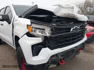 2024 Chevrolet Silverado 1500 LT Trail Boss with VIN 3GCUDFE81RG231196, listed as a IAAI auction lot 41242013 with 14,747 mi miles. Bid and sale history available at carsss.com. Image 6.