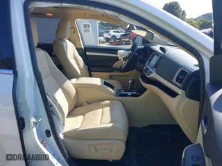 2019 Toyota Highlander SE with VIN 5TDJZRFH3KS626556, listed as a IAAI auction lot 39958875 with 75,053 mi miles. Bid and sale history available at carsss.com. Image 5.