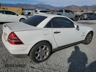 1998 Mercedes-Benz SLK-Class with VIN WDBKK47F1WF015342, listed as a Copart auction lot 77369564 with 192,528 mi miles and Clean Title. Bid and sale history available at carsss.com. Image 3.