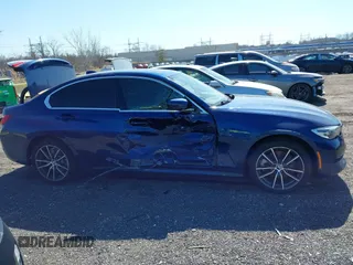 2020 BMW 3 Series 330i xDrive with VIN 3MW5R7J02L8B36382, listed as a IAAI auction lot 41715034 with 67,964 mi miles. Bid and sale history available at carsss.com. Image 13.