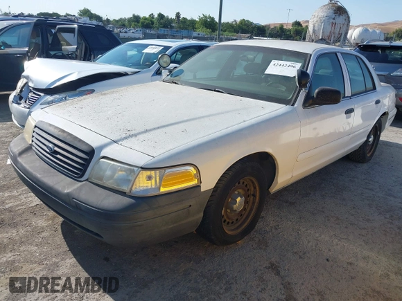2000 Ford Crown Victoria Police Interceptor z VIN 2FAFP71W7YX104263, wystawiony jako IAAI lot #42442496 z przebiegiem 153 064 mil mil oraz . Historia ofert i sprzedaży dostępna na DreamBid. Obrazek 17.