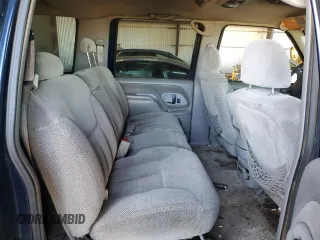 1995 Chevrolet Suburban z VIN 1GNFK16K9SJ333918, wystawiony jako Copart lot #46665205 z przebiegiem 208 395 mil mil oraz Czysty tytuł • Clean title. Historia ofert i sprzedaży dostępna na DreamBid. Obrazek 11.