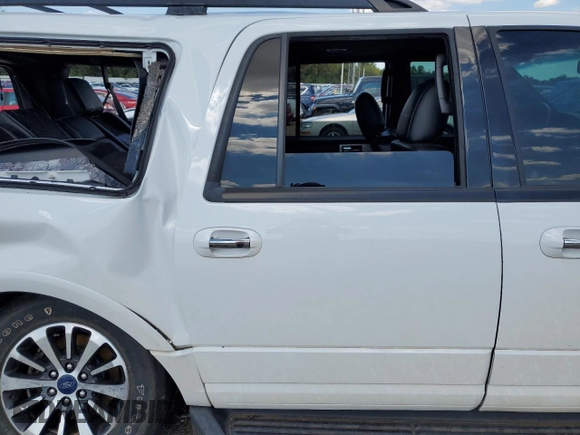 2017 Ford Expedition EL XLT with VIN 1FMJK1JT7HEA34864, listed as a Copart auction lot 72799724 with 115,735 mi miles and Non Repairable. Bid and sale history available at carsss.com. Image 11.