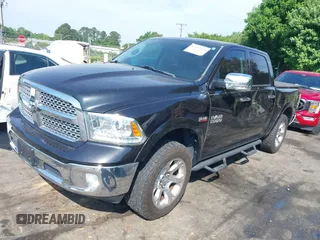 2016 Ram 1500 Laramie z VIN 1C6RR7NT4GS397534, wystawiony jako IAAI lot #42159199 z przebiegiem 120 322 mil mil oraz . Historia ofert i sprzedaży dostępna na DreamBid. Obrazek 20.