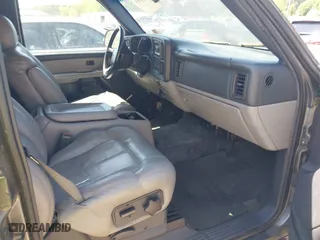 2001 Chevrolet Tahoe LS with VIN 1GNEK13T91J141616, listed as a IAAI auction lot 41951355 with 156,077 mi miles. Bid and sale history available at carsss.com. Image 5.