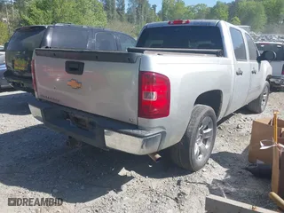 2010 Chevrolet Silverado 1500 LT with VIN 3GCRCSE04AG106550, listed as a IAAI auction lot 41917311 with 319,582 mi miles. Bid and sale history available at carsss.com. Image 4.