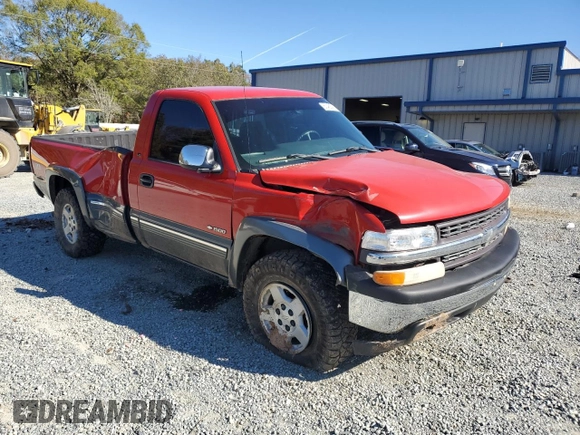 2000 Chevrolet Silverado 1500 with VIN 1GCEK14T1YE364131, listed as a Copart auction lot 80485414 with 132,875 mi miles and Salvage Title. Bid and sale history available at carsss.com. Image 4.