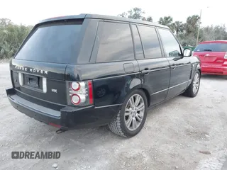 2011 Land Rover Range Rover HSE Lux z VIN SALMF1D48BA330414, wystawiony jako IAAI lot #41325384 z przebiegiem 98 899 mil mil oraz . Historia ofert i sprzedaży dostępna na DreamBid. Obrazek 4.