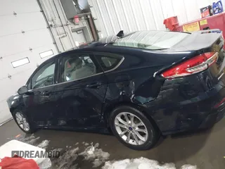 2020 Ford Fusion SE with VIN 3FA6P0HD0LR111817, listed as a IAAI auction lot 41542207 with 59,718 mi miles. Bid and sale history available at carsss.com. Image 6.