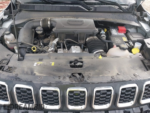 2024 Jeep Compass Latitude with VIN 3C4NJDBN9RT118616, listed as a IAAI auction lot 42030101 with 34,073 mi miles. Bid and sale history available at carsss.com. Image 10.