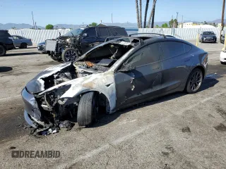2023 Tesla Model 3 z VIN 5YJ3E1EA0PF579119, wystawiony jako Copart lot #56404355 z przebiegiem Nie podano mil oraz Nie do naprawy • Non repairable. Historia ofert i sprzedaży dostępna na DreamBid. Obrazek 1.