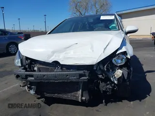2016 Volkswagen Golf TSI S z VIN 3VW217AU3GM038701, wystawiony jako IAAI lot #42021568 z przebiegiem Nie podano mil oraz . Historia ofert i sprzedaży dostępna na DreamBid. Obrazek 6.