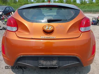 2012 Hyundai Veloster w/Gray Int с VIN KMHTC6AD0CU043402, выставлен на аукционе IAAI как лот 42406321 с пробегом 116 734 миль миль и . История ставок и продаж доступна на DreamBid. Изображение 17.