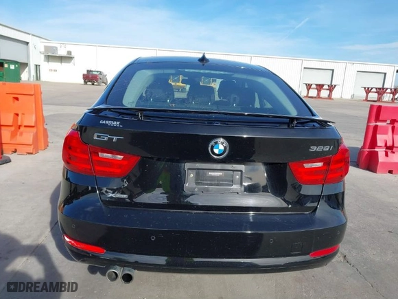 2014 BMW 3 Series Gran Turismo 328i xDrive with VIN WBA3X5C58ED556096, listed as a IAAI auction lot 40979072 with 80,544 mi miles. Bid and sale history available at carsss.com. Image 17.