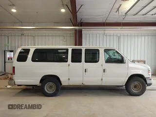 2010 Ford Econoline Passenger XL с VIN 1FBSS3BL2ADA68410, выставлен на аукционе IAAI как лот 42359755 с пробегом 233 955 миль миль и . История ставок и продаж доступна на DreamBid. Изображение 13.