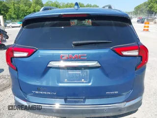 2024 GMC Terrain SLT z VIN 3GKALVEG7RL310682, wystawiony jako IAAI lot #42388049 z przebiegiem 9 792 mil mil oraz . Historia ofert i sprzedaży dostępna na DreamBid. Obrazek 16.