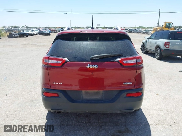 2017 Jeep Cherokee Latitude with VIN 1C4PJLCBXHW661148, listed as a IAAI auction lot 42146384 with 136,391 mi miles and . Bid and sale history available at DreamBid. Image 16.