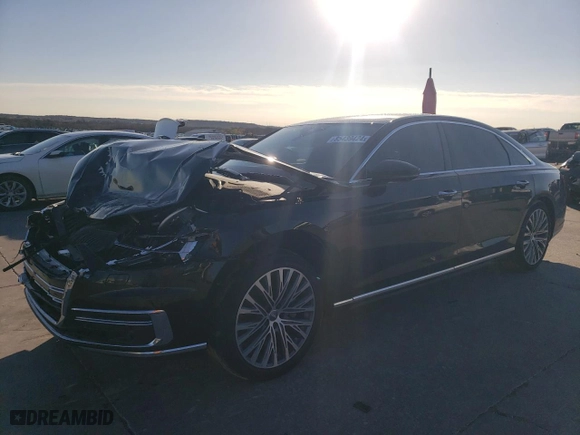 2019 Audi A8 L with VIN WAU8DAF83KN011684, listed as a Copart auction lot 85439424 with 33,651 mi miles and Salvage Title. Bid and sale history available at carsss.com. Image 1.
