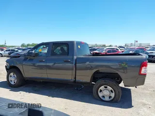 2024 Ram 2500 Tradesman with VIN 3C6UR5CL9RG330312, listed as a IAAI auction lot 42299968 with 657 mi miles and . Bid and sale history available at DreamBid. Image 15.