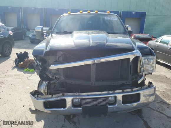 2000 Ford Super Duty F-250 XL with VIN 1FTNW21F7YED98308, listed as a Copart auction lot 82292814 with 215,112 mi miles and Salvage Title. Bid and sale history available at carsss.com. Image 5.