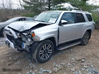 2014 Toyota 4Runner Limited with VIN JTEBU5JR4E5160461, listed as a IAAI auction lot 41960819 with 189,287 mi miles. Bid and sale history available at carsss.com. Image 17.