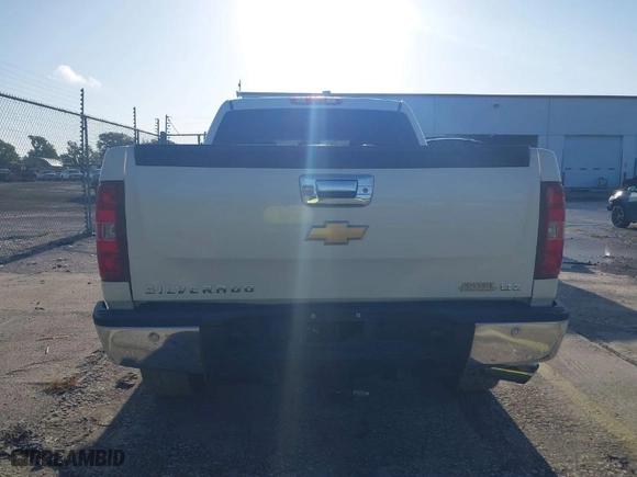 2013 Chevrolet Silverado 1500 LTZ with VIN 3GCPKTE76DG268911, listed as a IAAI auction lot 41977057 with 123,641 mi miles. Bid and sale history available at carsss.com. Image 16.