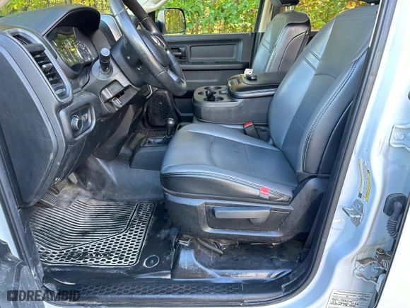 2020 Ram 3500 Chassis Cab Tradesman with VIN 3C7WRTCLXLG279872, listed as a Copart auction lot 53823185 with 221,830 mi miles and Clean Title. Bid and sale history available at carsss.com. Image 13.