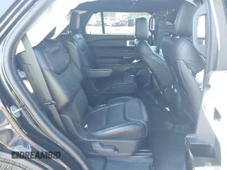 2021 Ford Explorer ST z VIN 1FM5K8GC7MGB27416, wystawiony jako IAAI lot #42118046 z przebiegiem 49 235 mil mil oraz . Historia ofert i sprzedaży dostępna na DreamBid. Obrazek 8.