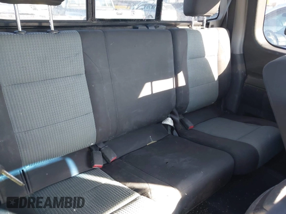 2006 Nissan Titan XE with VIN 1N6AA06B66N531528, listed as a IAAI auction lot 41388439 with 177,650 mi miles. Bid and sale history available at carsss.com. Image 8.